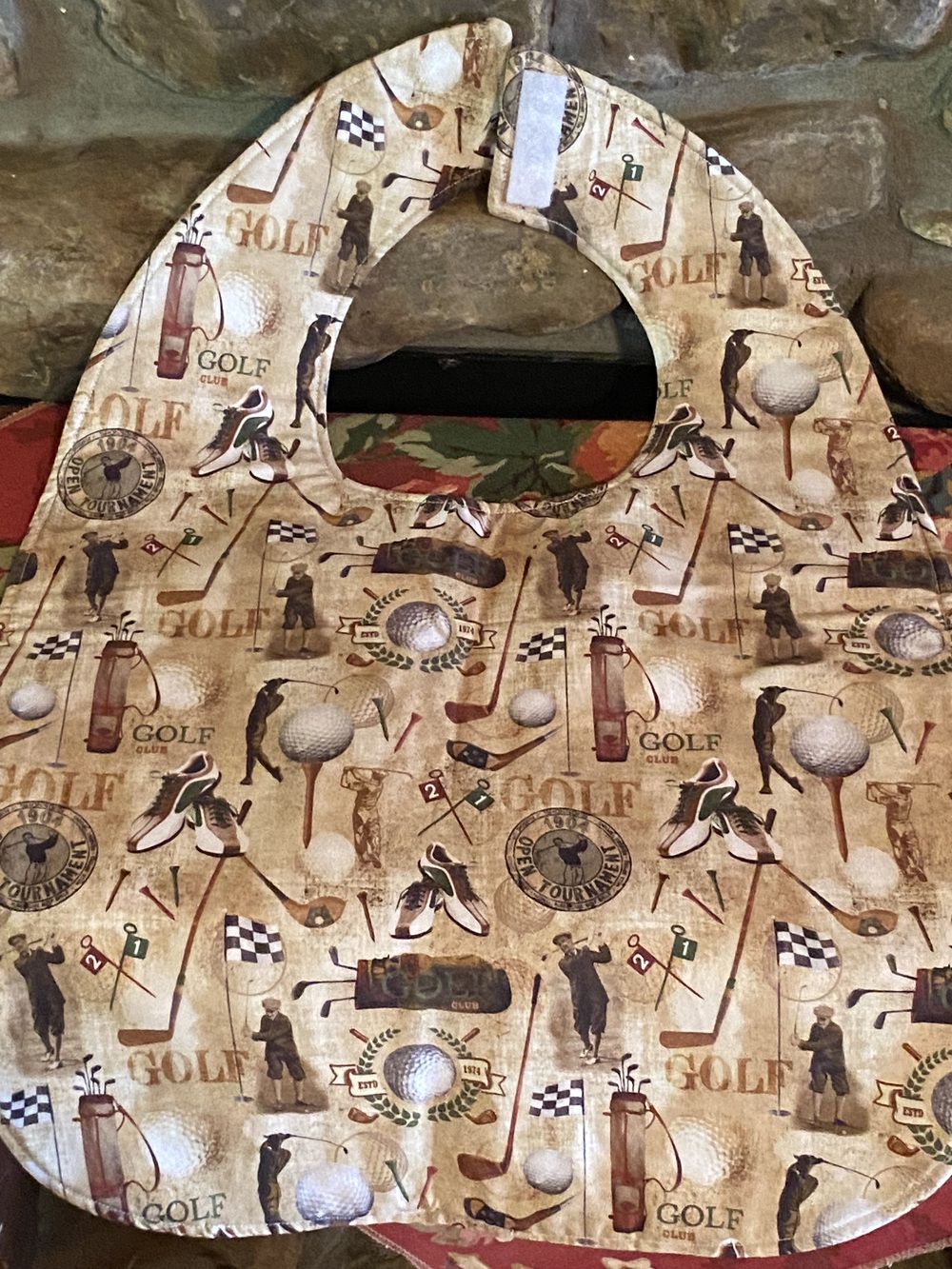 Golf-Themed Adult Bib – Unused